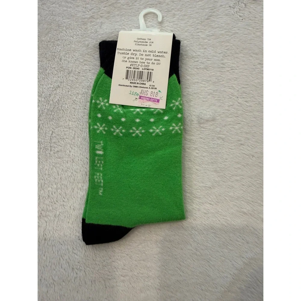 Two Left Feet Straight Outta The North Pole Christmas Socks Green Small Feet NEW
